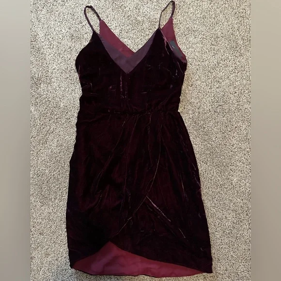 Adelyn Rae Velvet and Mesh Spaghetti Sweetheart neckline Mini Dress Burgundy - Picture 2 of 7